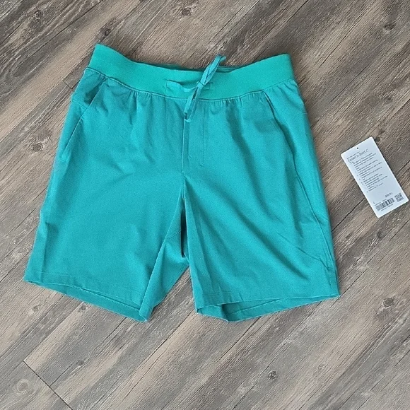 Lululemon Men's 7" Zeroed In Linerless Short Small Green. Worn once. EUC - Picture 1 of 5